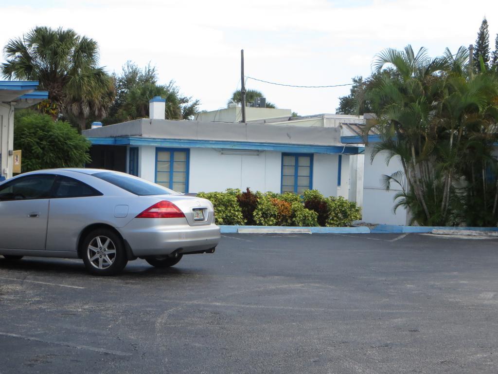 Southwind Motel Stuart Kültér fotó